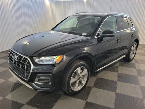 2023 Audi Q5 40 Premium Plus