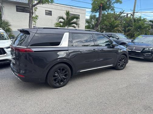 Panthera Metal 2024 Kia Carnival SX
