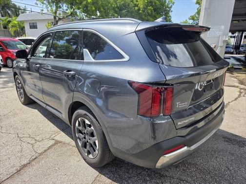 2024 Kia Sorento S