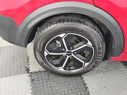 2023 Kia Niro EX