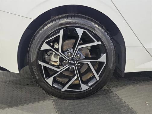 2025 Kia K5 EX