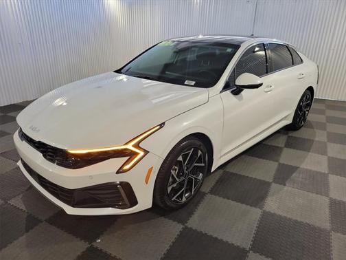 2025 Kia K5 EX