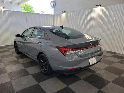 2021 Hyundai ELANTRA HEV Blue