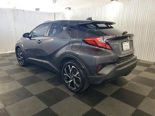 2021 Toyota C-HR XLE