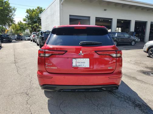 2022 Mitsubishi Outlander SE