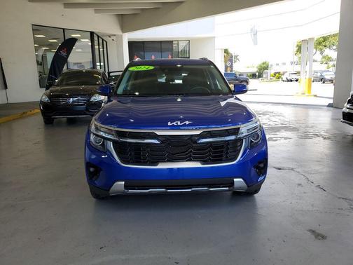 Neptune Blue 2024 Kia Seltos S