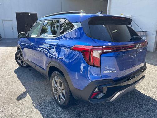 Neptune Blue 2024 Kia Seltos S