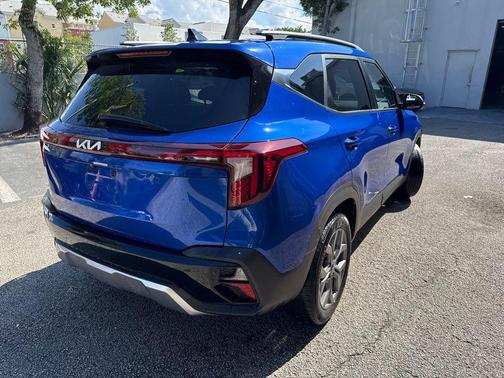 Neptune Blue 2024 Kia Seltos S