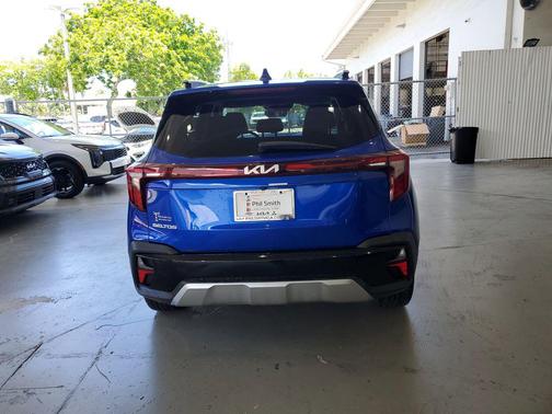 Neptune Blue 2024 Kia Seltos S