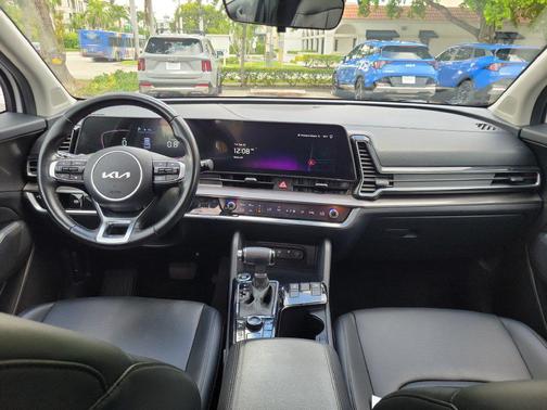 Glacial White Pearl 2024 Kia Sportage EX