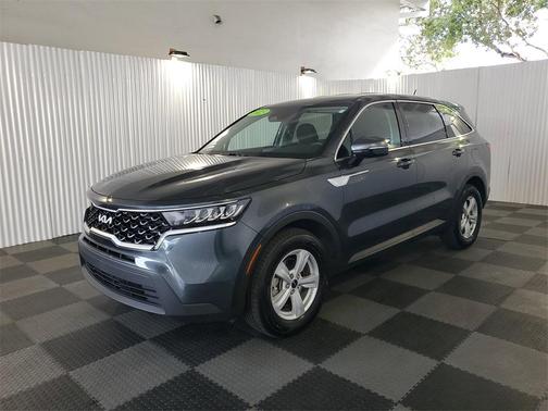 2023 Kia Sorento LX