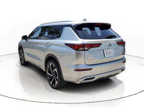 Alloy Silver Metallic 2022 Mitsubishi Outlander SEL 2.5 2WD