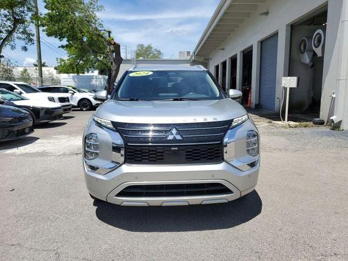 Alloy Silver Metallic 2022 Mitsubishi Outlander SEL 2.5 2WD