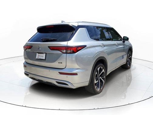 Alloy Silver Metallic 2022 Mitsubishi Outlander SEL 2.5 2WD