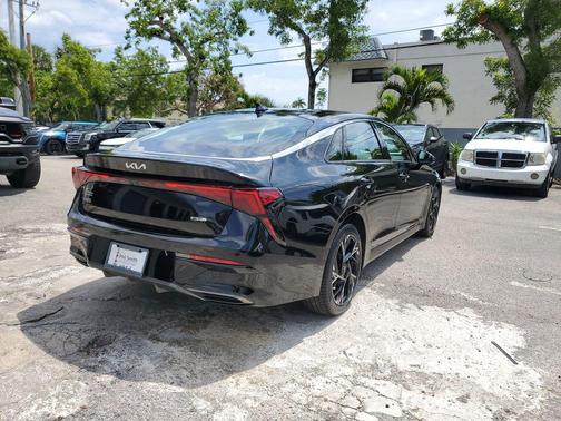 Aurora Black Pearl 2025 Kia K5 GT-Line