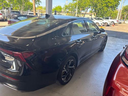 Aurora Black Pearl 2025 Kia K5 GT-Line