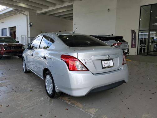 2015 Nissan Versa 1.6 S