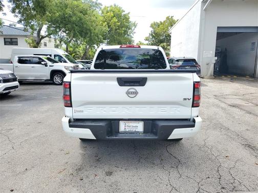 2022 Nissan Frontier SV