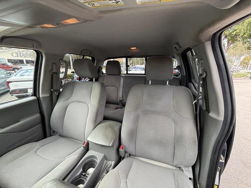 2017 Nissan Frontier SV