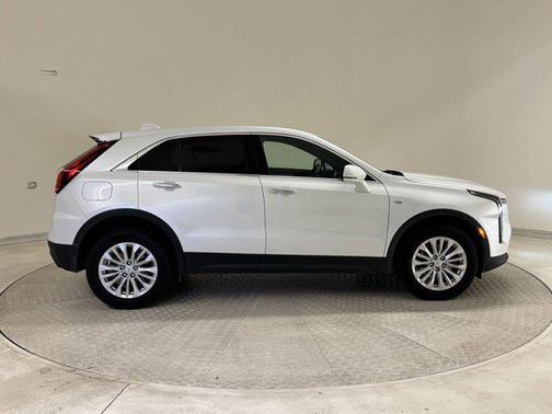 2024 Cadillac XT4 Luxury