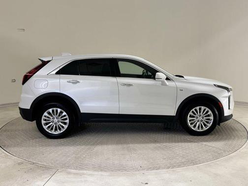 2024 Cadillac XT4 Luxury