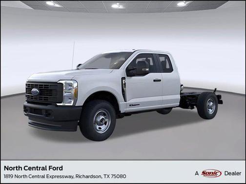 Oxford White 2026 Ford F-350 XL Truck