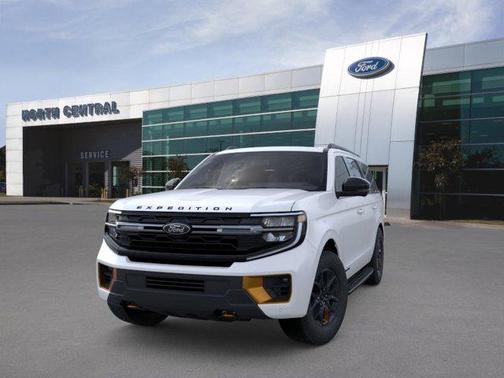 Star White Metallic Tri-Coat 2026 Ford Expedition Tremor