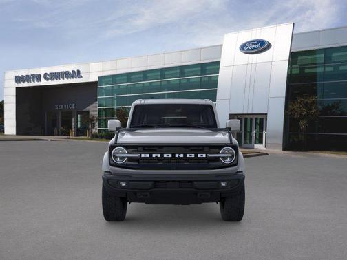 Avalanche Gray 2026 Ford Bronco Outer Banks