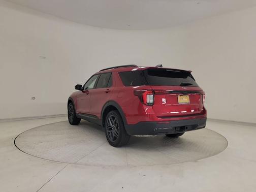 Rapid Red Metallic Tinted Clearcoat 2025 Ford Explorer ST-Line