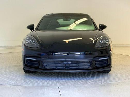 2017 Porsche Panamera 4