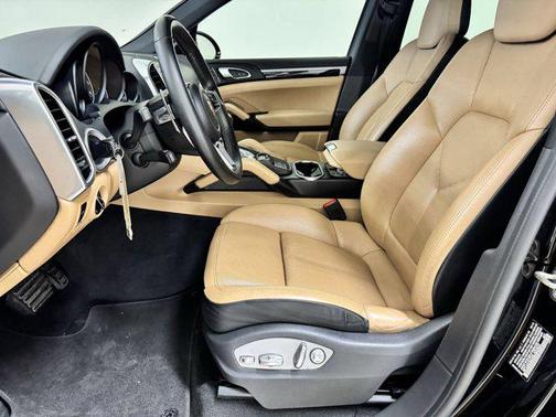 2016 Porsche Cayenne Cayenne