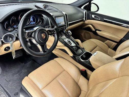2016 Porsche Cayenne Cayenne