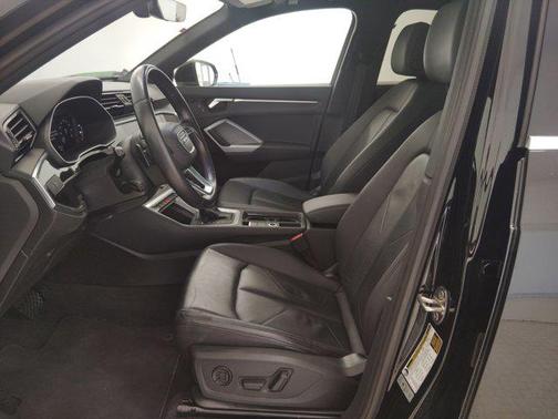 2023 Audi Q3 Premium 45 TFSI S line quattro Tiptronic