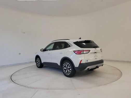 Star White Metallic Tri-Coat 2020 Ford Escape Titanium