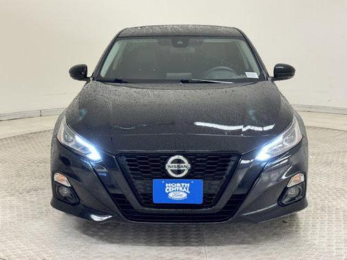 2022 Nissan Altima SR FWD