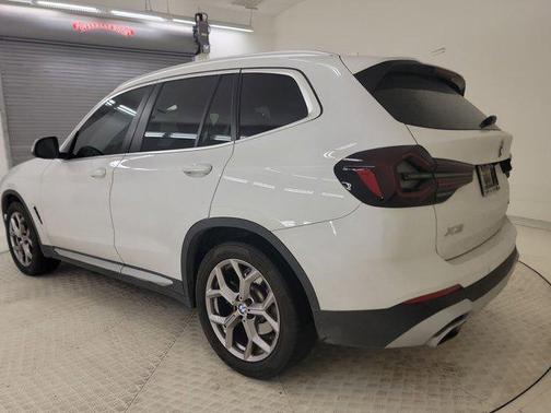 Mineral White Metallic 2022 BMW X3 sDrive30i