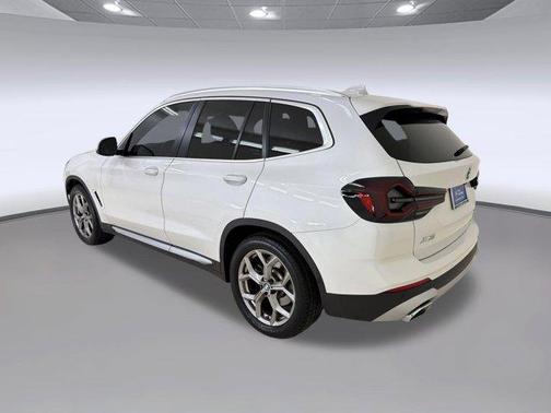 Mineral White Metallic 2022 BMW X3 sDrive30i