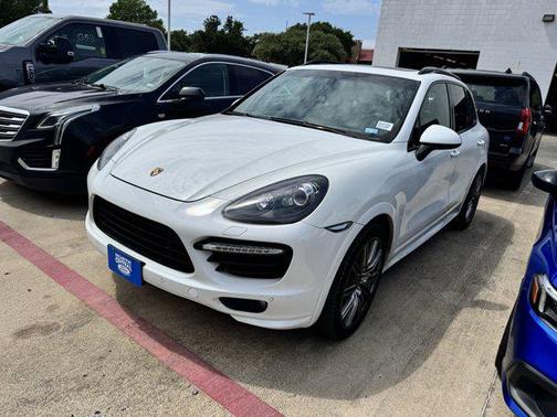 2014 Porsche Cayenne GTS