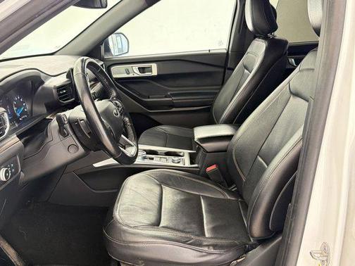 Oxford White 2020 Ford Explorer Limited