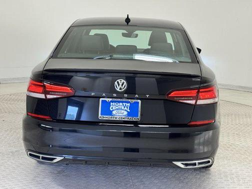2021 Volkswagen Passat 2.0T R-Line