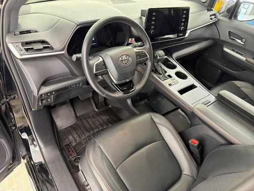 2021 Toyota Sienna XSE 7 Passenger