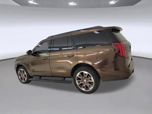 Star White Metallic Tri-Coat 2025 Ford Expedition King Ranch
