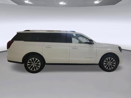 White 2025 Ford Expedition Max Platinum