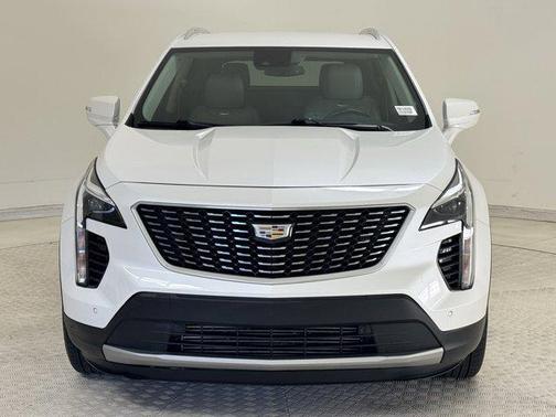 2022 Cadillac XT4 Premium Luxury