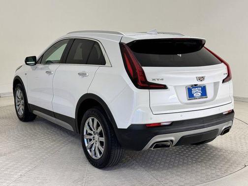 2022 Cadillac XT4 Premium Luxury
