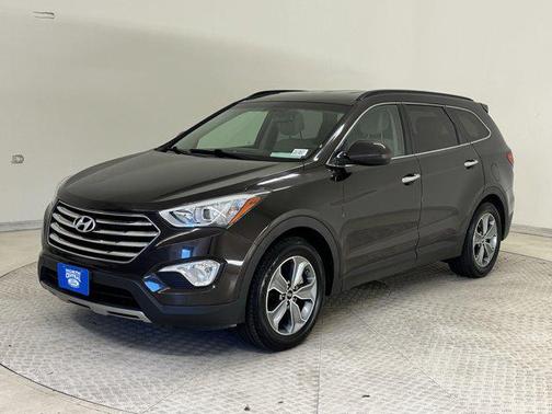 2016 Hyundai SANTA FE SE