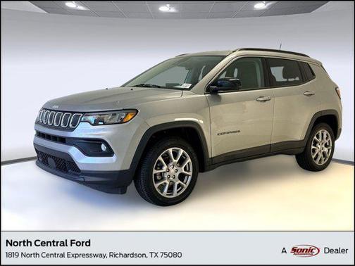 2022 Jeep Compass Latitude Lux