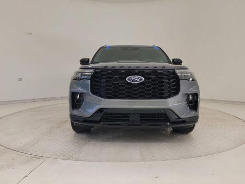 Carbonized Gray Metallic 2025 Ford Explorer ST-Line