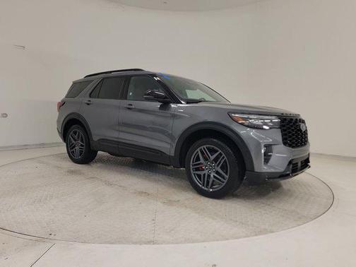 Carbonized Gray Metallic 2025 Ford Explorer ST-Line