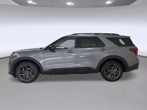 Carbonized Gray Metallic 2025 Ford Explorer ST-Line